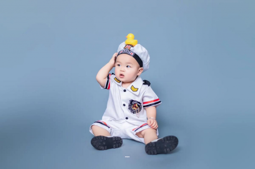 寿光宝宝老摇头怎么回事